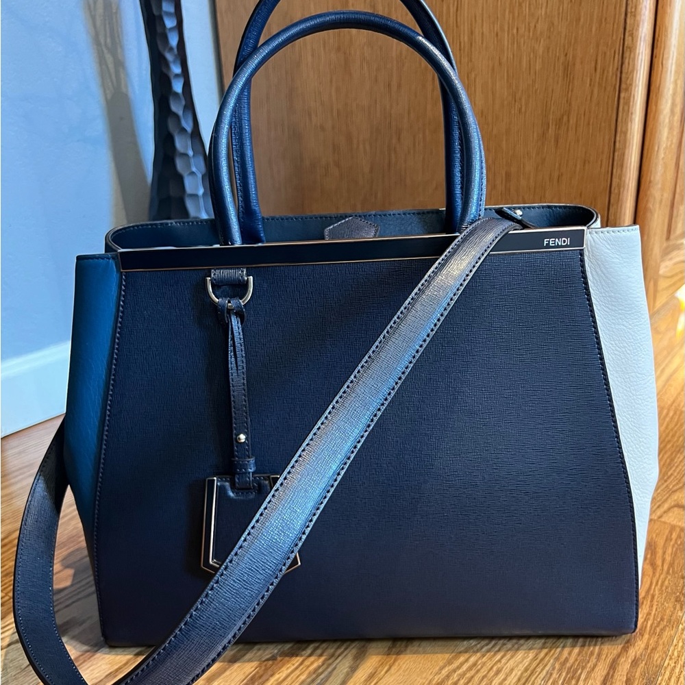 Fendi Vitello (Regular) Medium 2Jours Tote